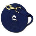 Longe noire de 30 pouces avec mousqueton, accessoire pour l'équitation de la marque Cavalier, suspendue sur fond blanc.
