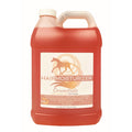 Soin hydratant Cavalier « The Pink Stuff » en flacon de 3,78 L, liquide pour l'hydratation de la peau ou des surfaces.