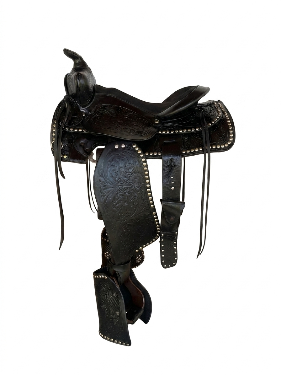 Selle western de randonnée ES Sellerie Western, équipement pour cheval, vue de face avec cuir brun et garnitures décoratives.