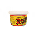 Muffins pour soins de la marque Western Rawhide, en seau de 10 oz, avec muffins stud visibles dans le seau.
