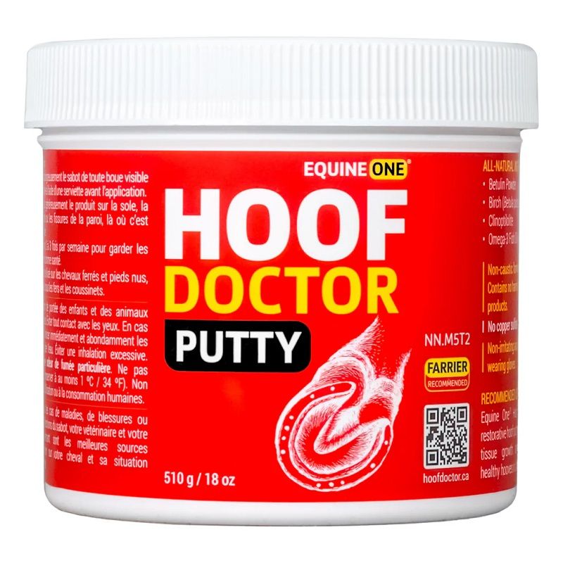 Pâte pour sabots Hoof Doctor Ger-Ryan de 510 g, texture beige, dans un récipient ouvert, utilisée pour soigner et protéger les sabots.